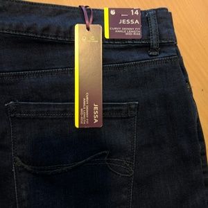 Gloria Vanderbilt Jeans - 🎁 NEW Gloria Vanderbilt Jessa Jeans Gloria Vanderbilt Jeans - 🎁 NEW Gloria Vanderbilt Jessa Jeans